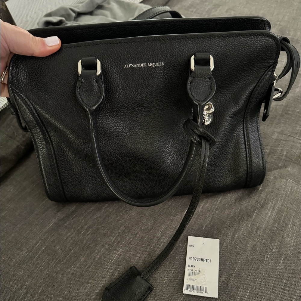 ALEXANDER MCQUEEN Black Leather Skull Padlock Tote